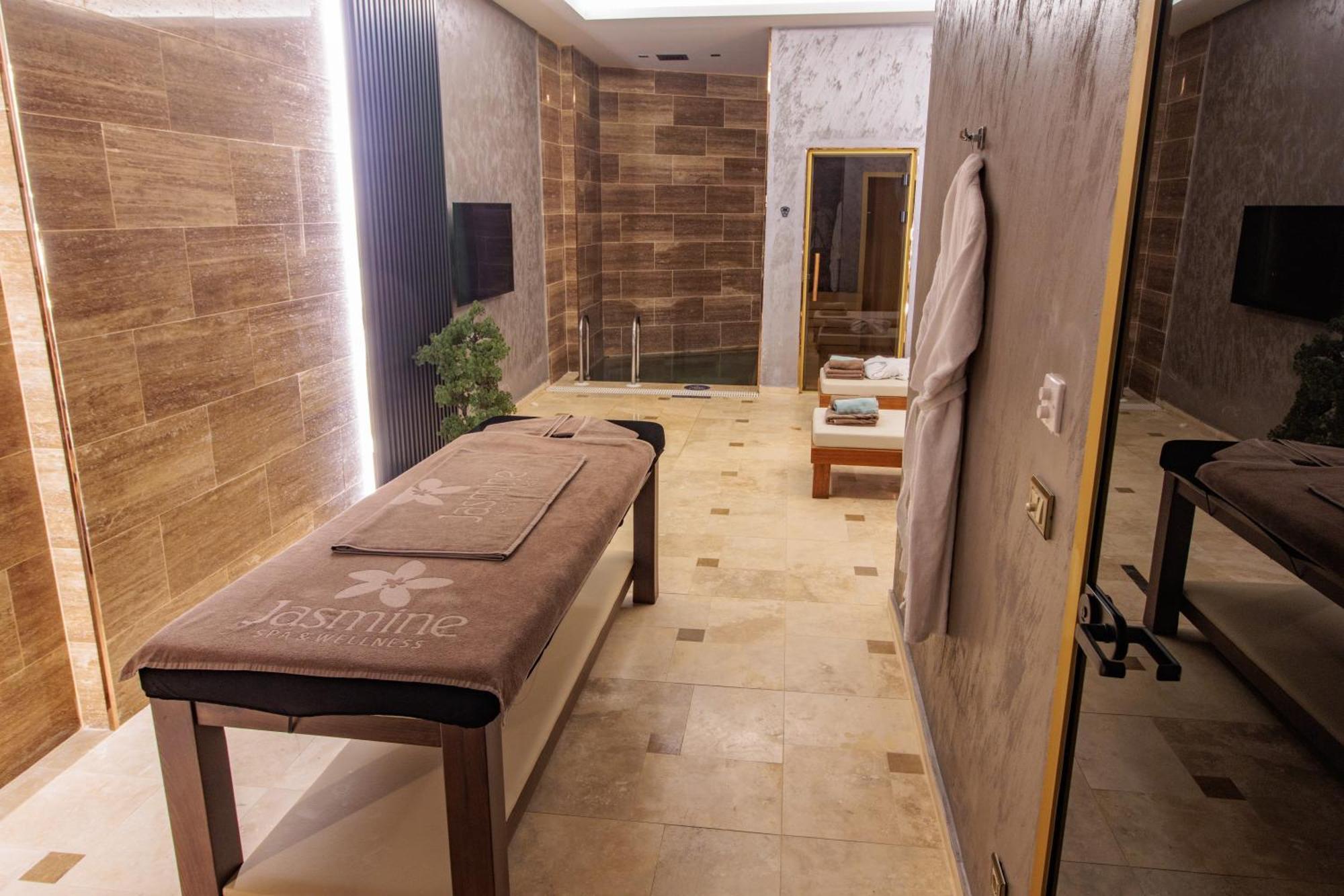 Anadolu Hotels Esenboga Thermal Bagian luar foto